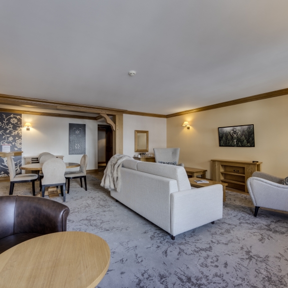 Suite lounge at Hotel & Spa Le Savoie