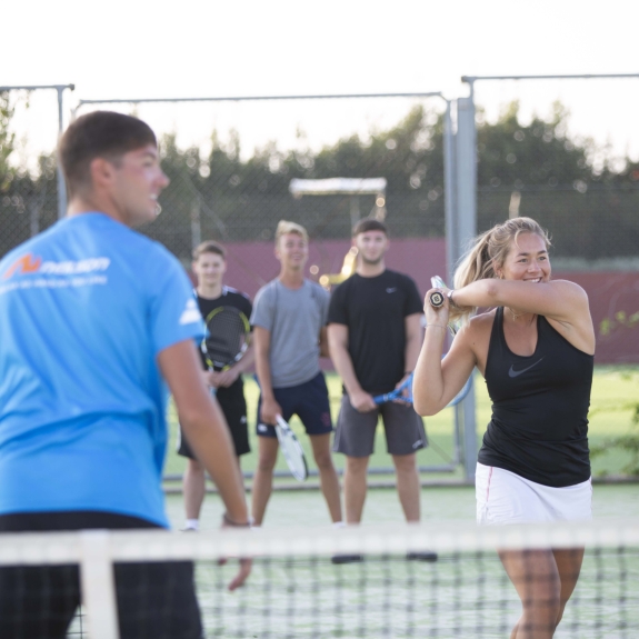 Beginner tennis group