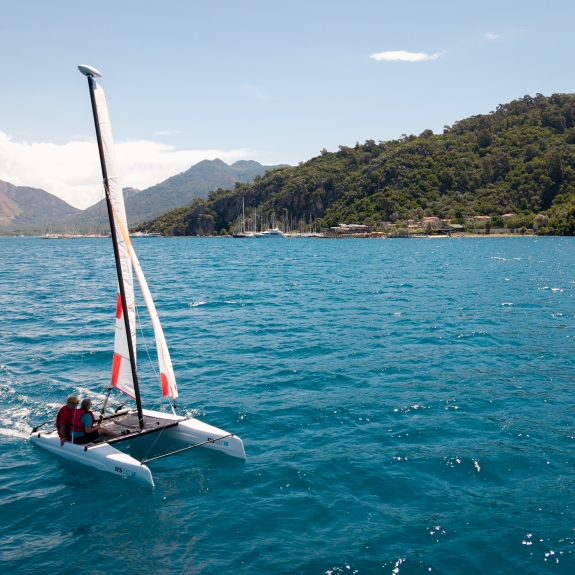 Sailing the catamarans at Neilson | Cook's Club Adakoy