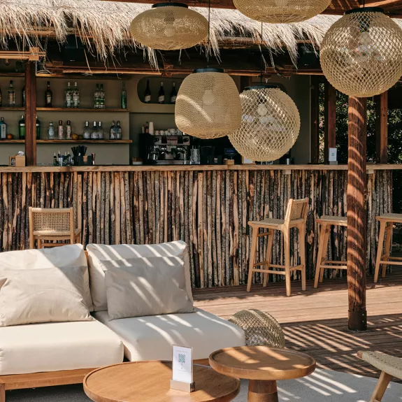 Calm Beach Club Bar