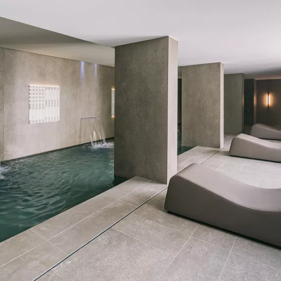 Thermal spa and pool