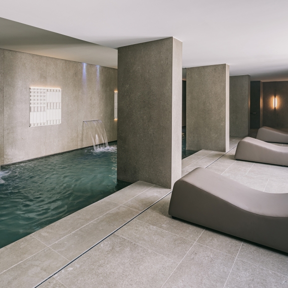 Thermal spa and pool