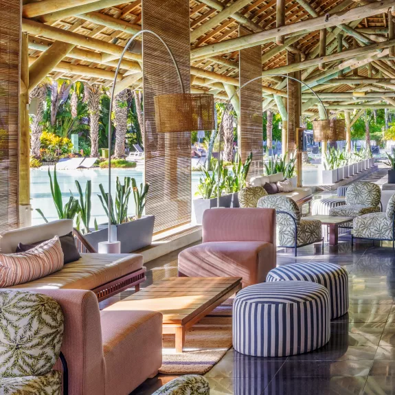 Pool Bar
