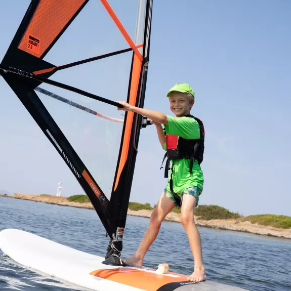Kids' windsurfing in Sardinia