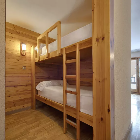 Bunks in the traditional style family room