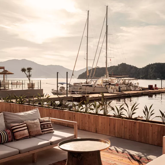 Sea front relaxation at Neilson | Cook's Club Adakoy