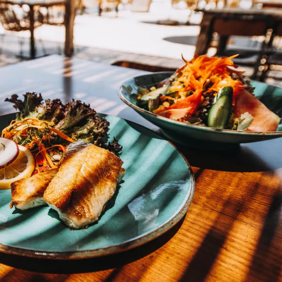 Freshly prepared food made to order from Cantina Restaurant at Neilson | Cook's Club Adakoy