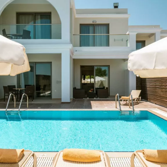 Levante Beach Club suite with private pool