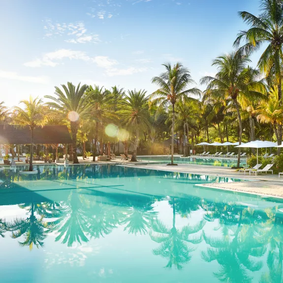Outdoor pool at Neilson | The Ravenala Attitude