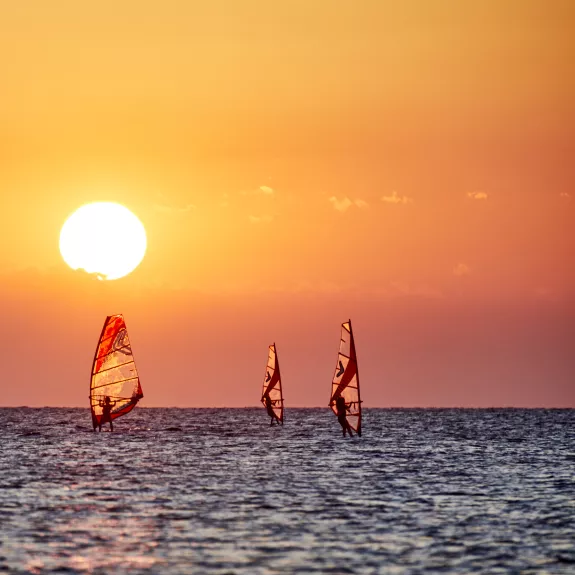 Levante Beach Club afternoon windsurf