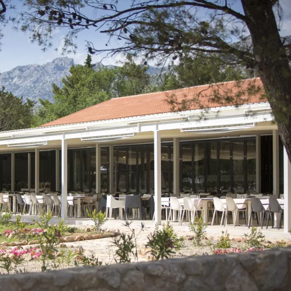 Restaurant terrace at Alana Beach Club