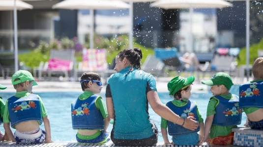 Kids club swimming class