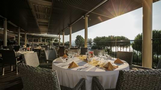 Eating and drinking in Sivota