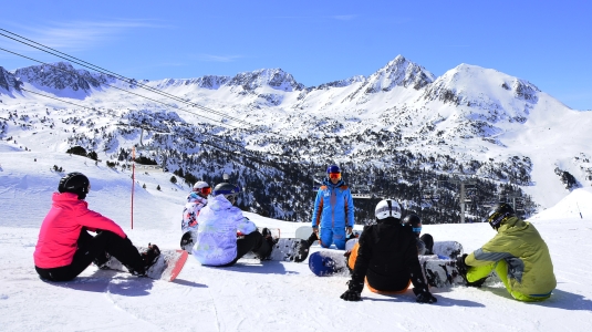 Group snowboard lesson