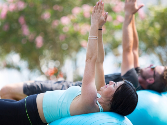 Abs workout on swissball