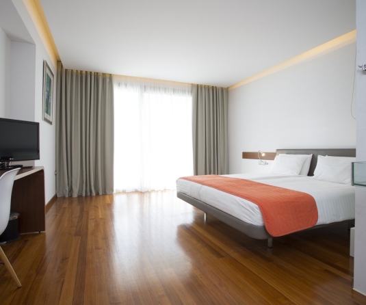 DOUBLE OR TWIN ROOM - SEA FACING
