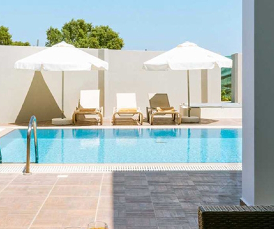 GARDEN SUITE WITH PRIVATE POOL