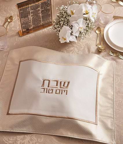 מפית לחלות דגם עיגולים גדול – כסוף