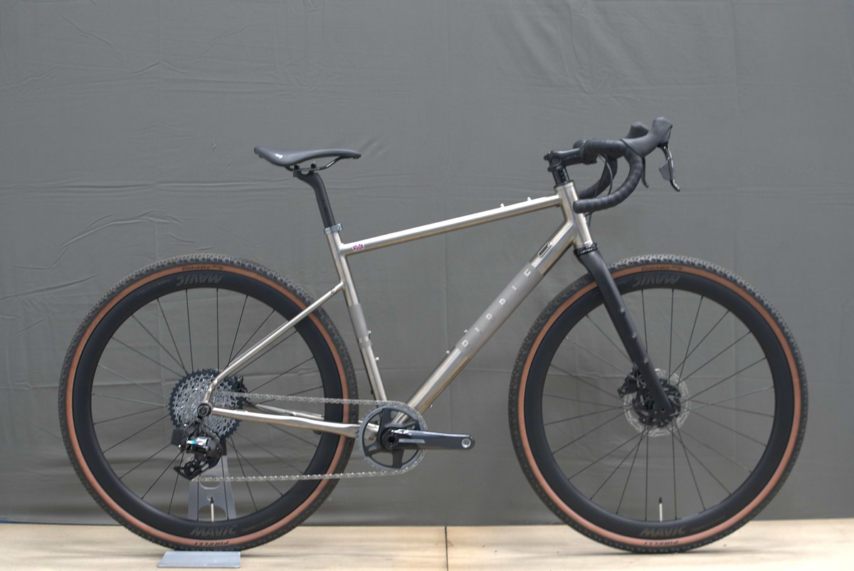 Gravel Ti - Sram Force XPLR AXS - Medium