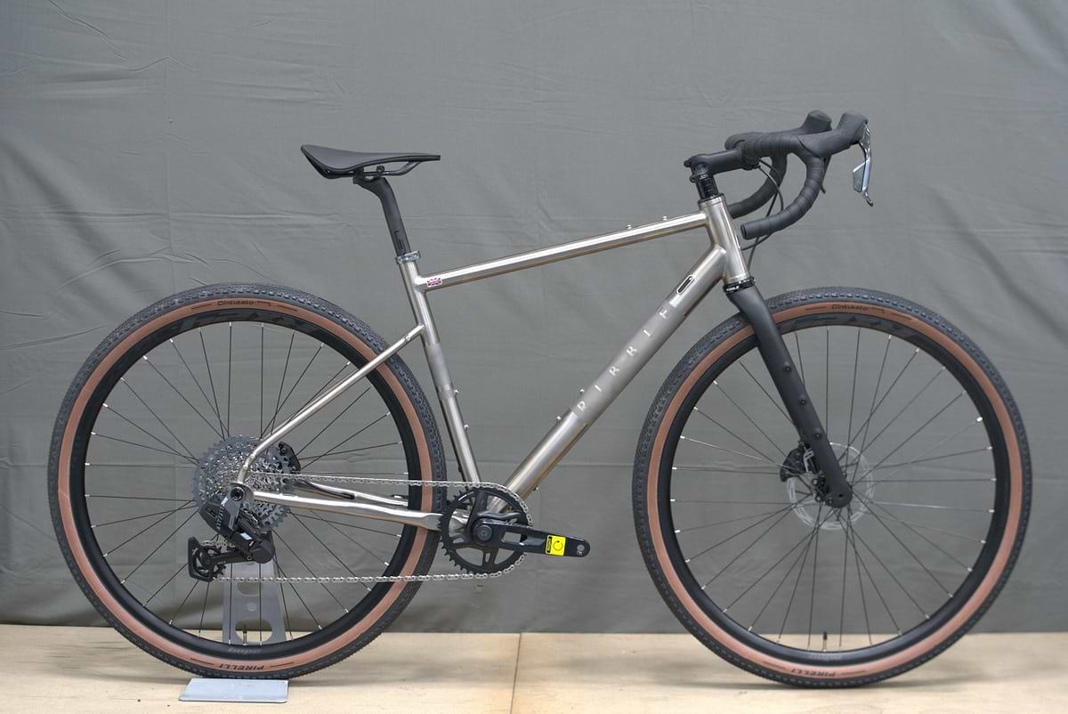 Gravel Ti - Sram Rival XPLR AXS - Medium