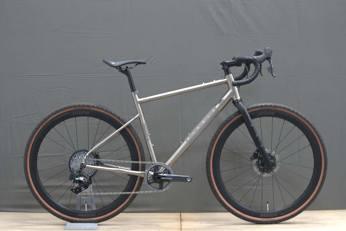 Gravel Ti - Sram Force XPLR AXS - Medium