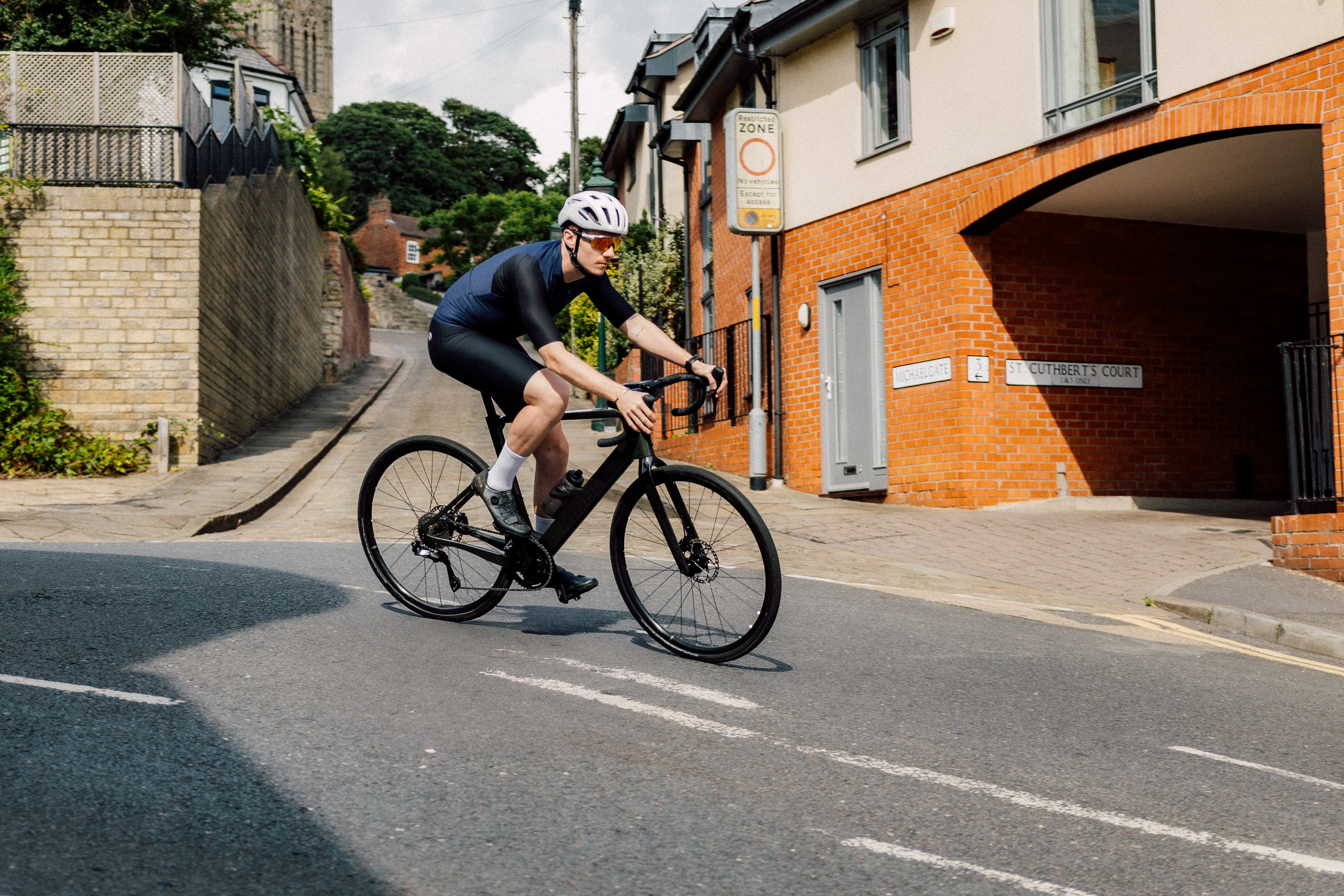 WHAT IS A COMMUTER BIKE?