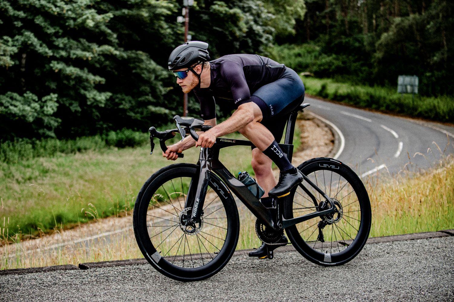 AERO VS ROAD: WHICH IS RIGHT FOR ME?