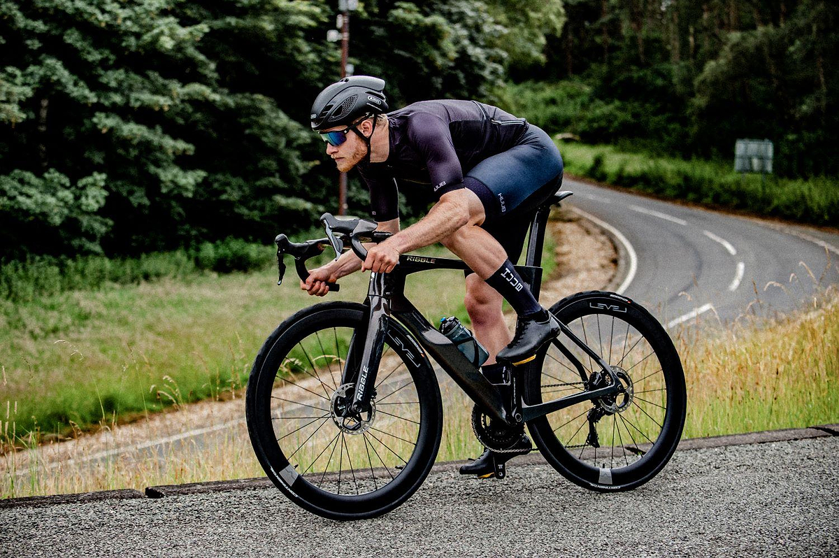 AERO VS ROAD: WHICH IS RIGHT FOR ME?