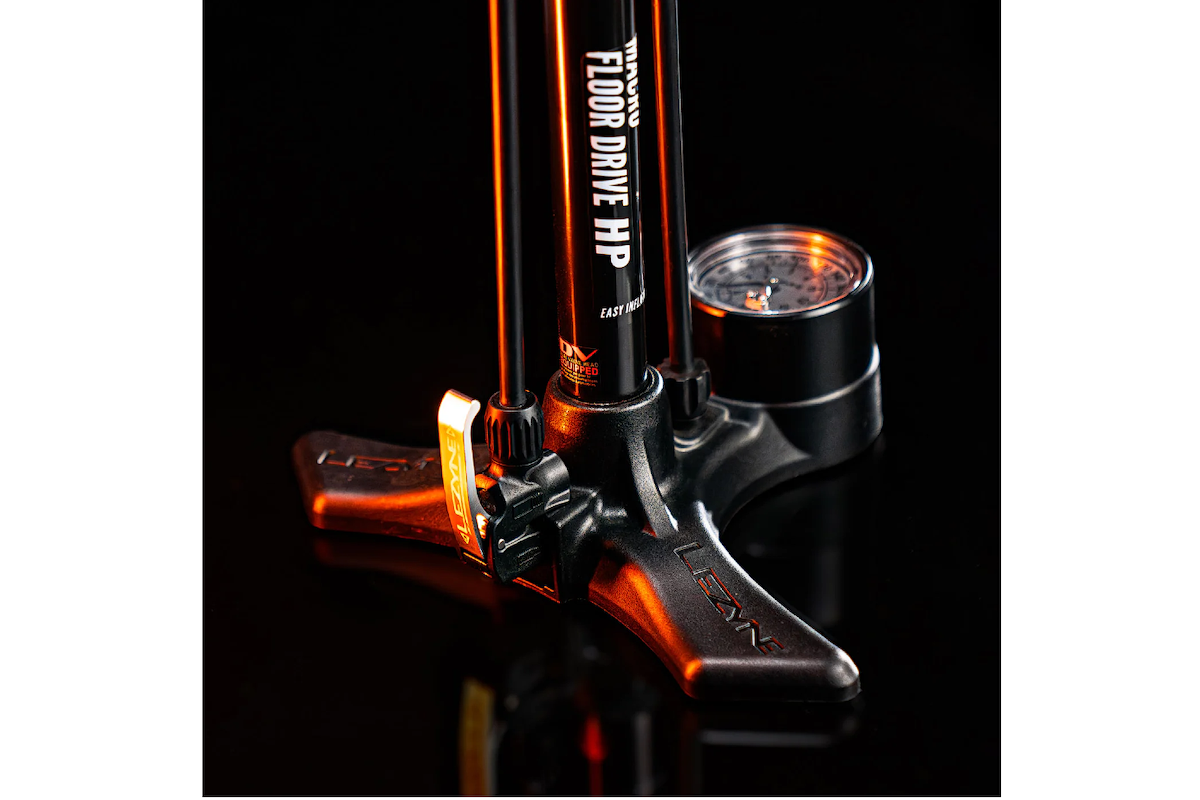 Macro Floor Drive - Black