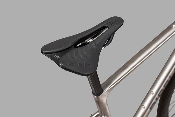 Saddle