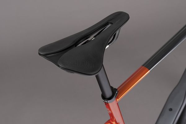 Saddle