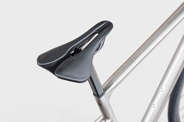 Saddle
