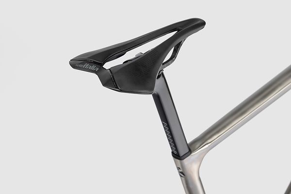 Saddle