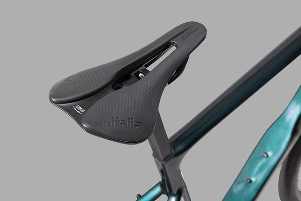 Saddle