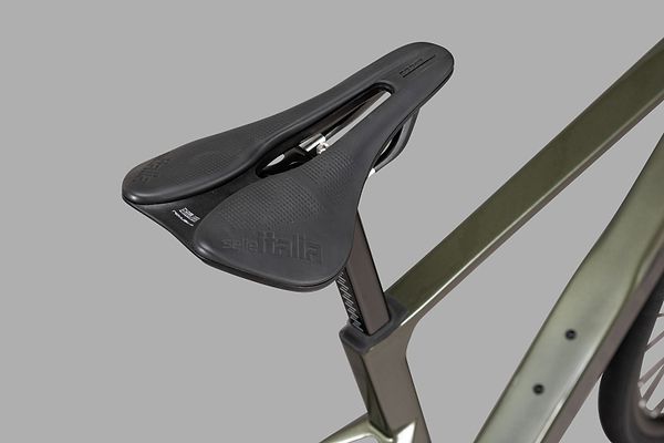 Saddle