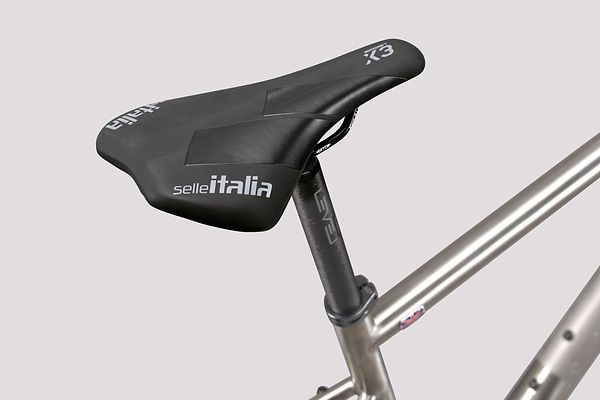 Saddle