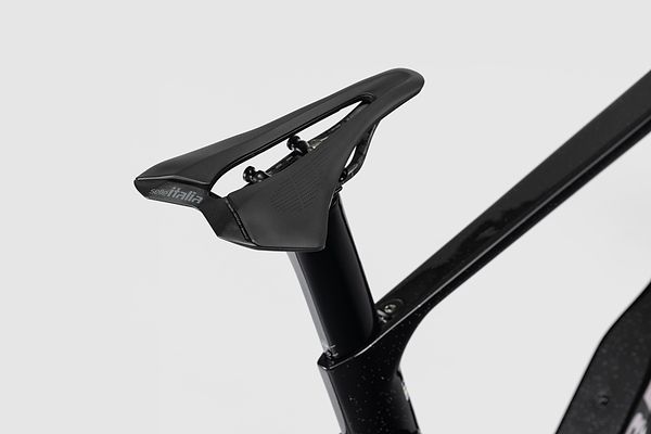Saddle