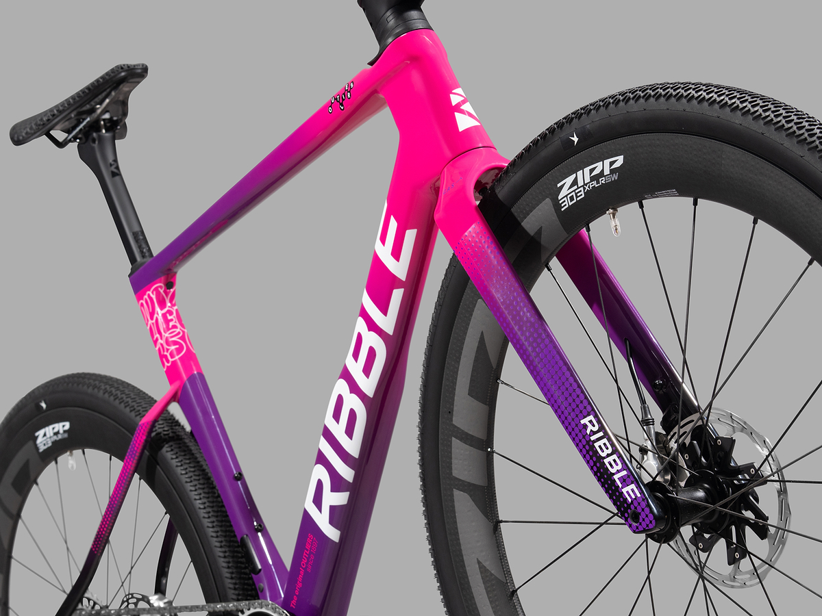 Ultra-Grit Outliers Edition RED XPLR AXS (2025) image 2