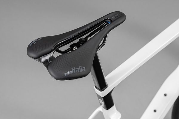 Saddle