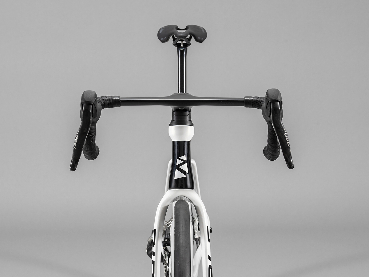 Ultra-Race RED AXS image 3