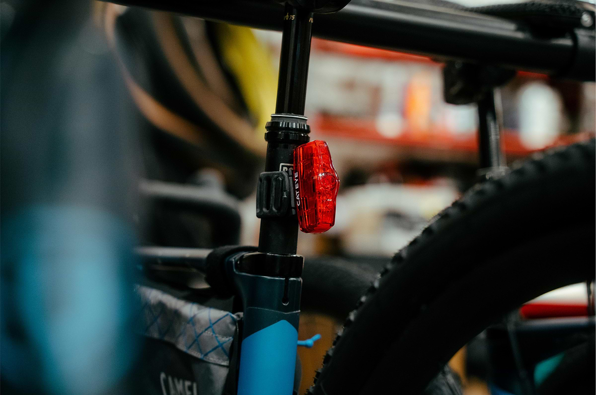 AMPP 200 / VIZ 100 Bike Light Set