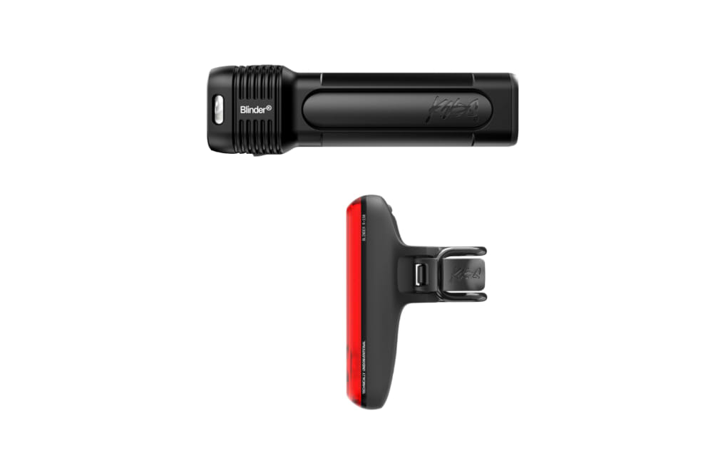 Blinder Pro 1400 and R150 Lightset