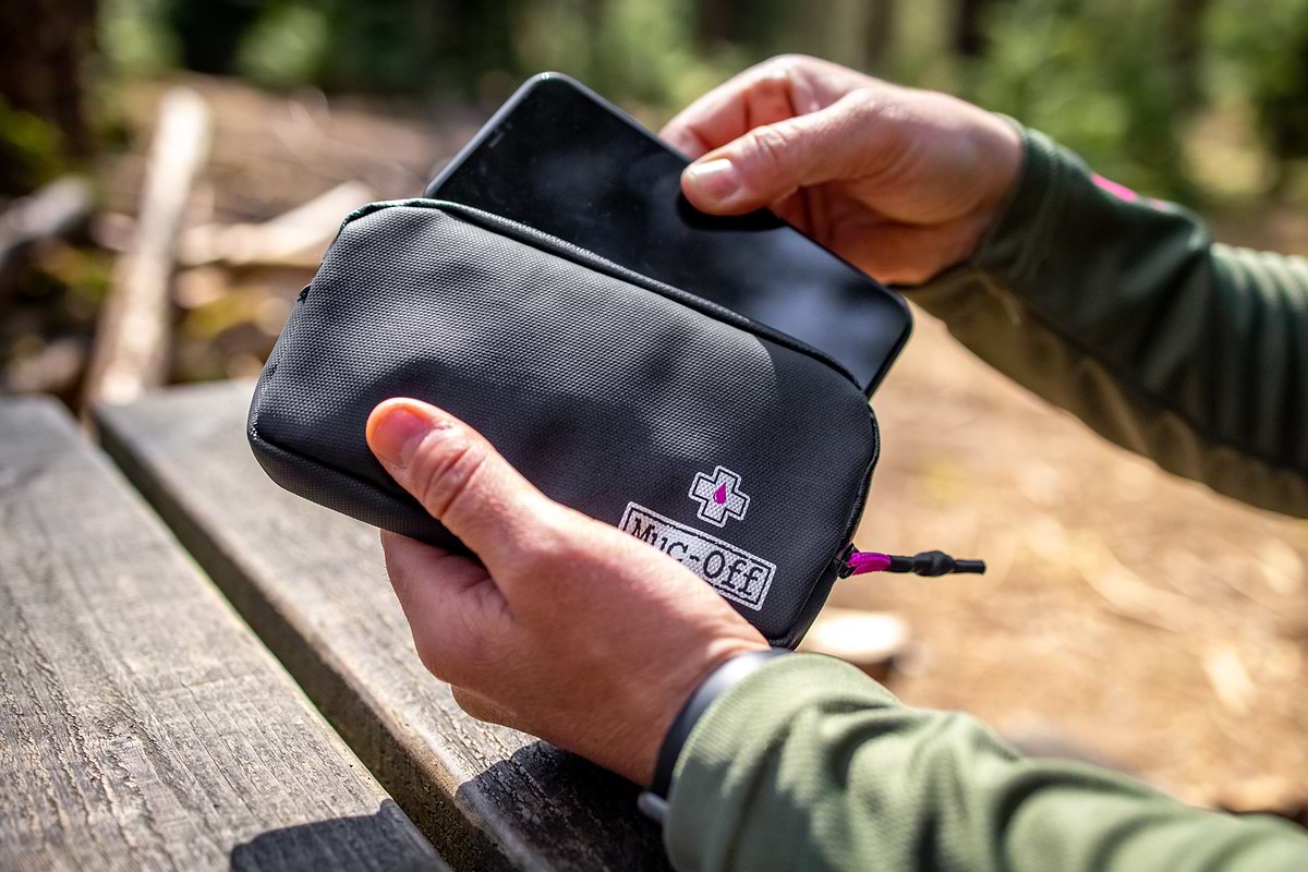 Rainproof Essentials Case Black