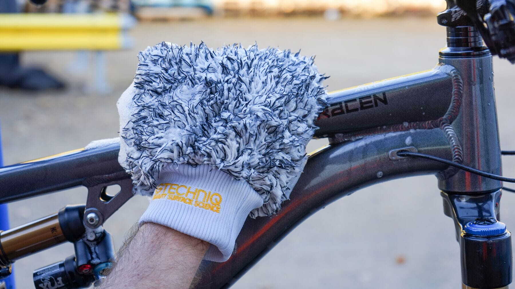 Bike Microfibre Wash Mitt