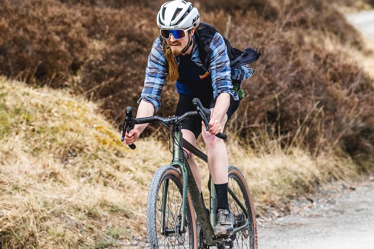 Warum sollte man sich für ein Aluminium-Gravelbike entscheiden?