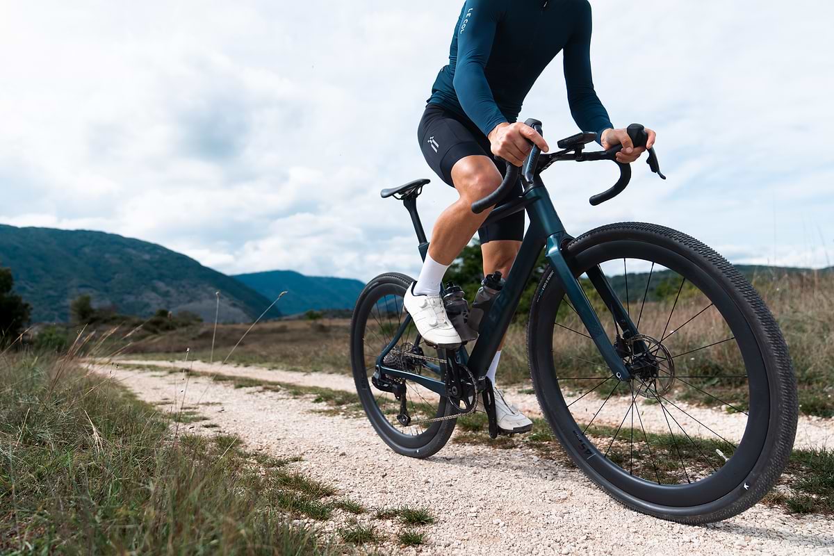 Wofür eignet sich ein Carbon-Gravelbike am besten?