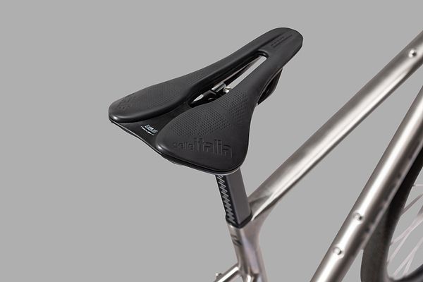 Saddle