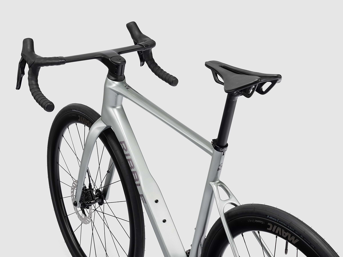 Allroad Carbon 105 Di2 Aero image 2