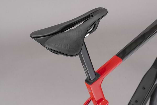 Saddle