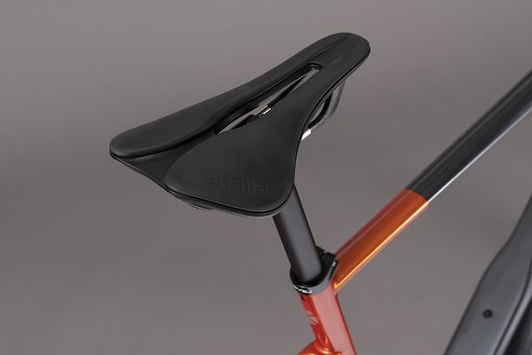 Saddle